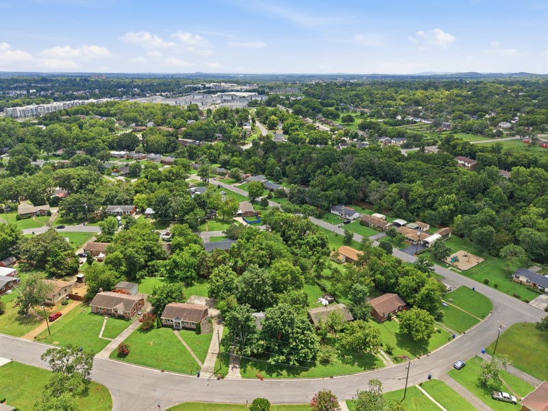210 Friendship Dr, Goodlettsville, TN 37072