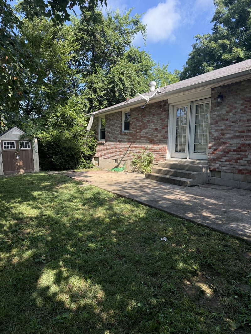 210 Friendship Dr, Goodlettsville, TN 37072