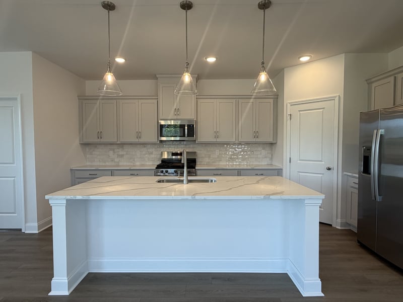123 Dahlia Dr, La Vergne, TN 37086