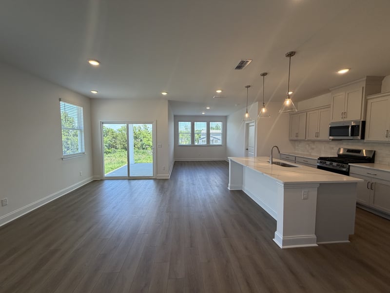123 Dahlia Dr, La Vergne, TN 37086