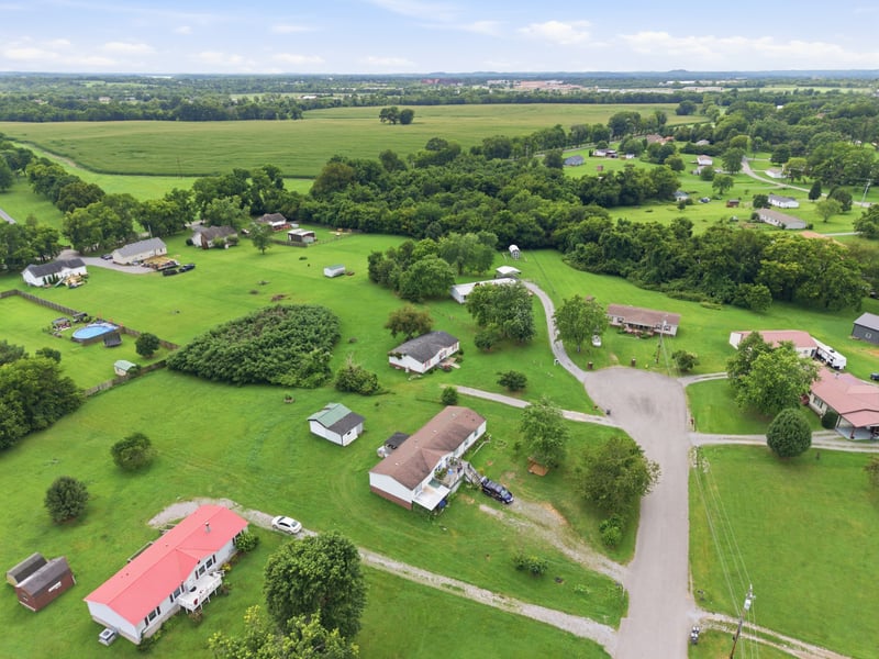 1019 Lbj Ct, Gallatin, TN 37066