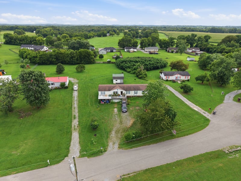 1019 Lbj Ct, Gallatin, TN 37066