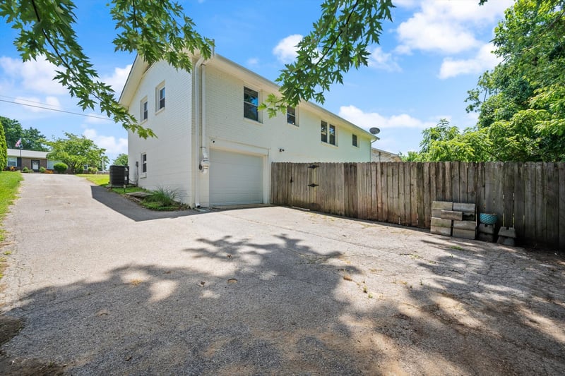 4848 Whittier Dr, Old Hickory, TN 37138