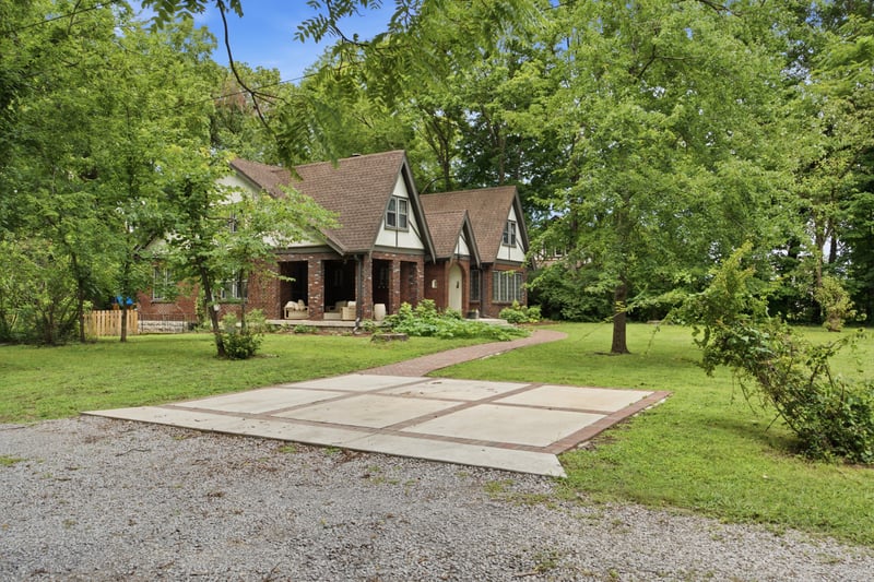 1203 Mcgavock Pike, Nashville, TN 37216