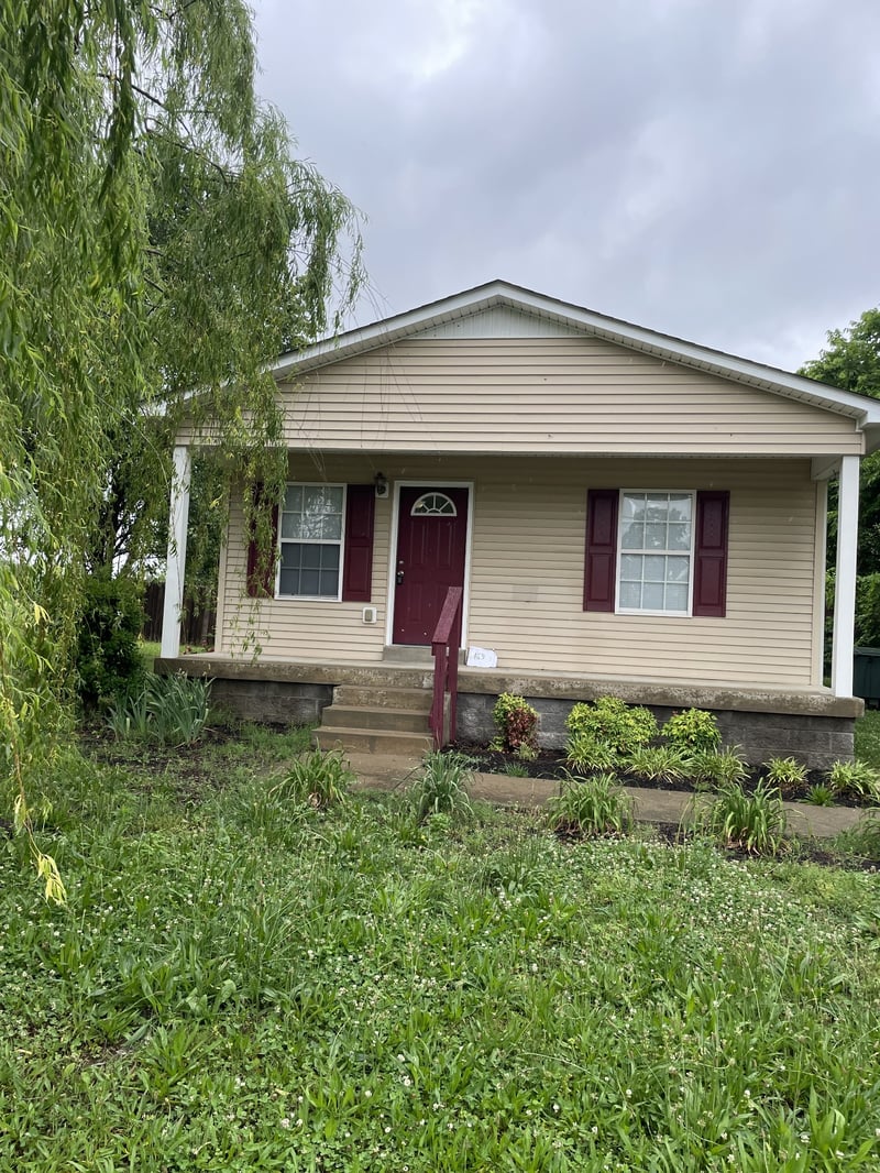 303 15th Ave, Springfield, TN 37172