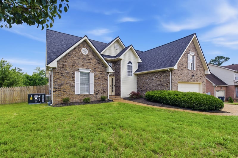 701 Pinehurst Pt, Mount Juliet, TN 37122
