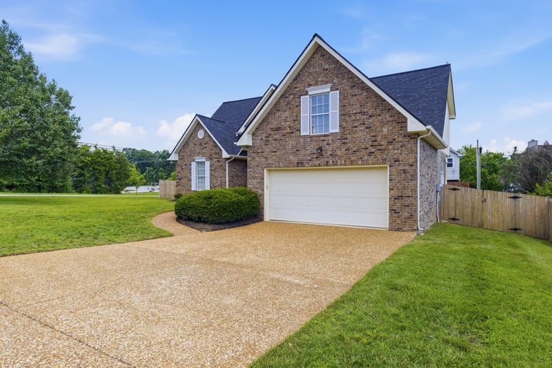 701 Pinehurst Pt, Mount Juliet, TN 37122