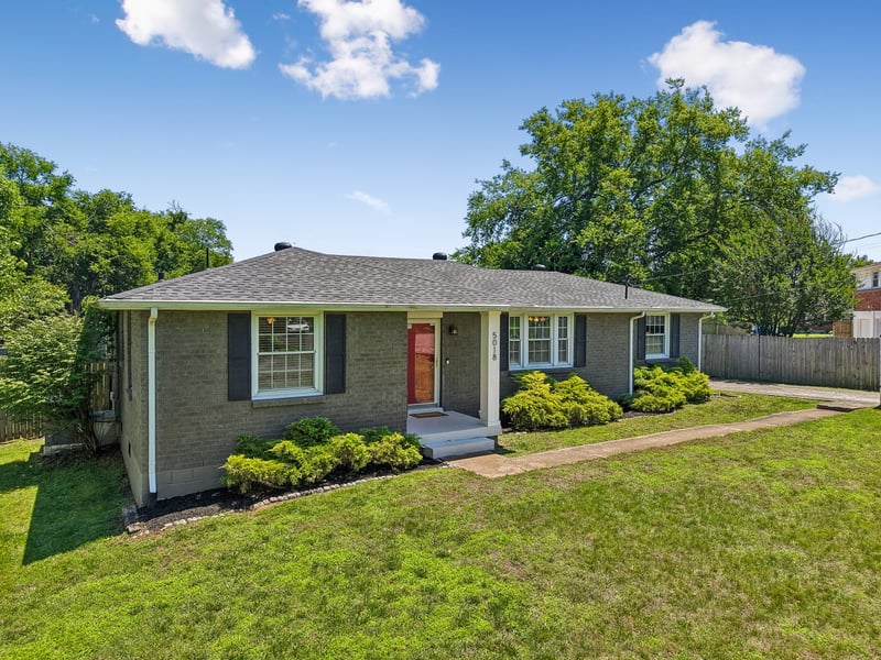 5018 Bonnawell Dr, Hermitage, TN 37076