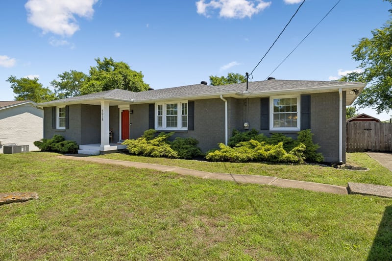 5018 Bonnawell Dr, Hermitage, TN 37076