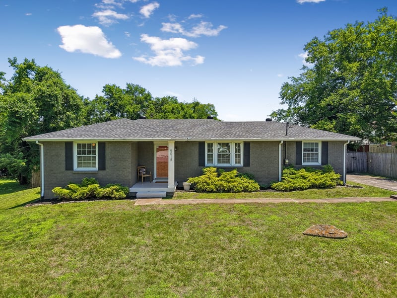 5018 Bonnawell Dr, Hermitage, TN 37076