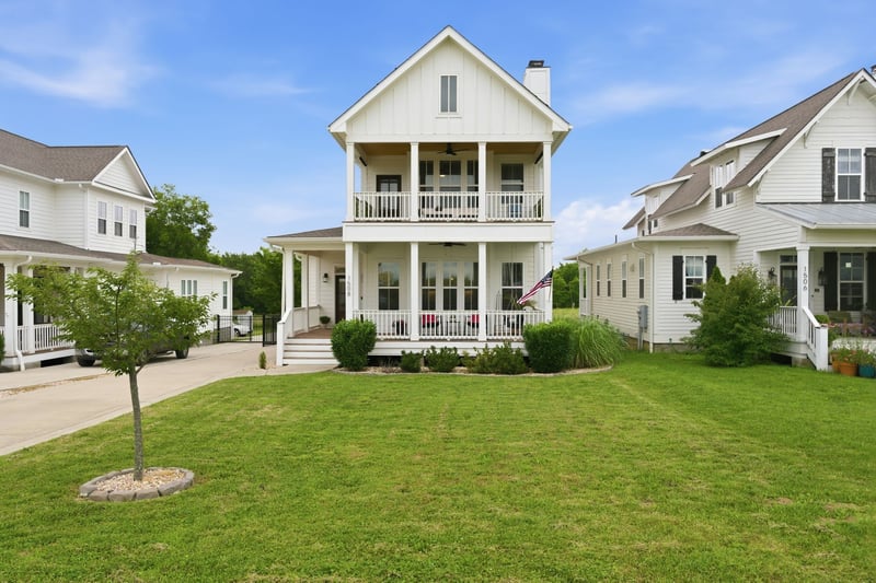 1508 E Stewarts Ln, Nashville, TN 37218