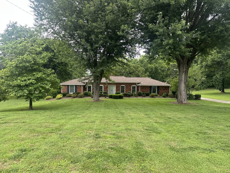 8390 Merrymount Dr, Nashville, TN 37221