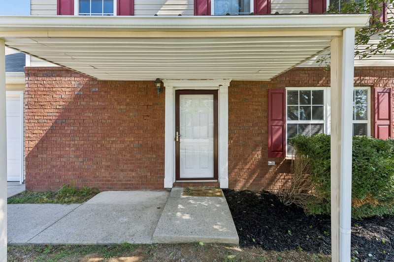 1322 Tonya Dr, La Vergne, TN 37086