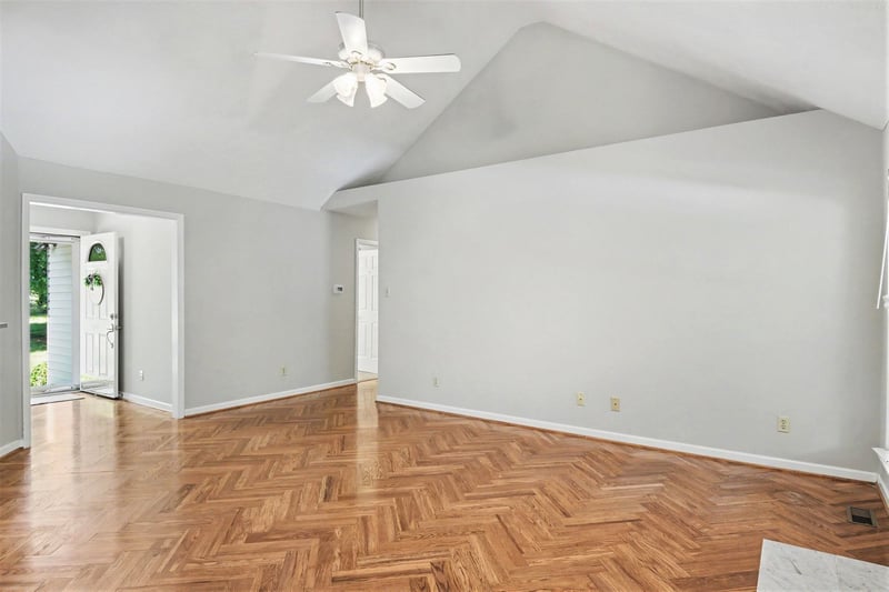 1029 Nina Dr, Springfield, TN 37172