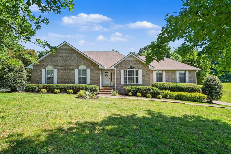 1029 Nina Dr, Springfield, TN 37172