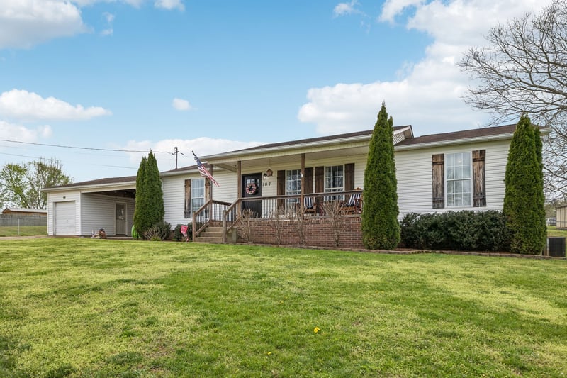 107 Christina Dr, Columbia, TN 38401