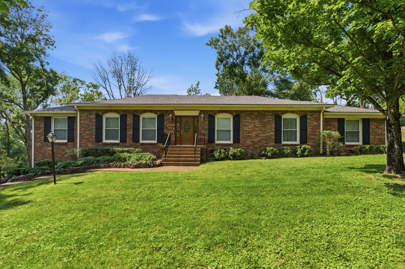 631 Forest Park Dr, Brentwood, TN 37027