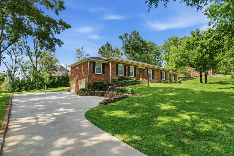 631 Forest Park Dr, Brentwood, TN 37027
