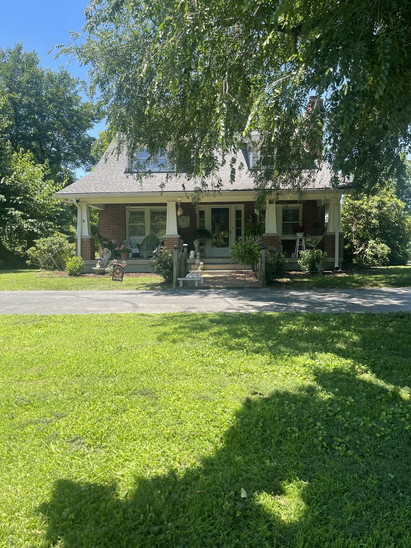 445 Carters Creek Pike, Columbia, TN 38401