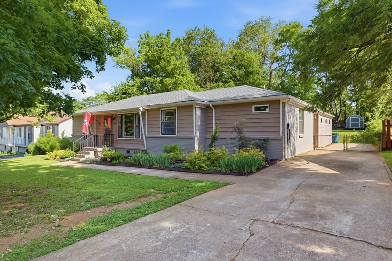 2724 Emery Dr, Nashville, TN 37214