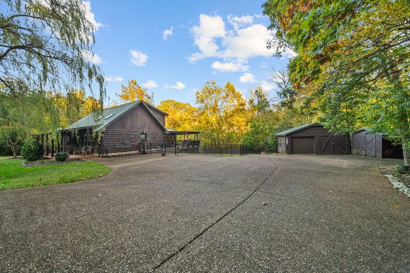 1396 Pleasant Hill Rd, Nashville, TN 37214