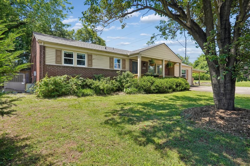 2414 Springview Dr, Nashville, TN 37214