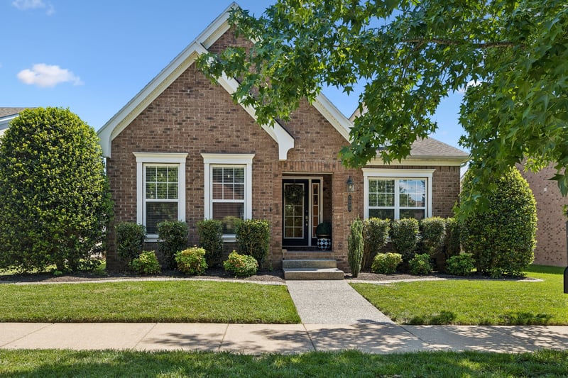 5003 Clover Meadows Dr, Franklin, TN 37067