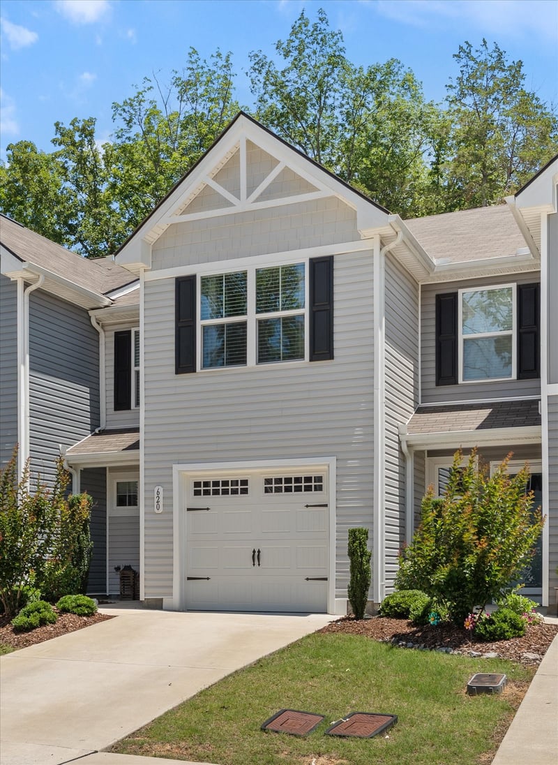 620 Woodall Ridge Dr, Lebanon, TN 37090