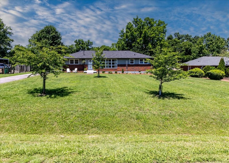 606 Gibson Dr, Madison, TN 37115