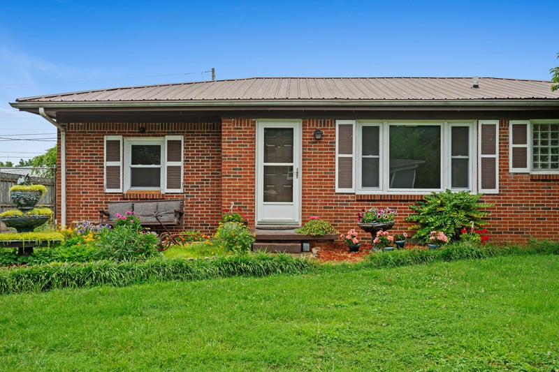 135 Barbara Ave, Gallatin, TN 37066