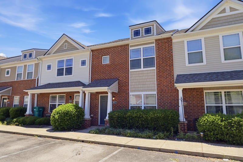 2017 Arum Ct, Spring Hill, TN 37174