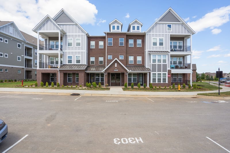 2000 Shadow Green Ln #305, Franklin, TN 37064
