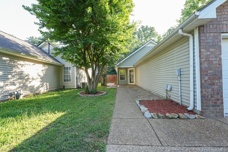 2620 Paddle Wheel Dr, Nashville, TN 37214