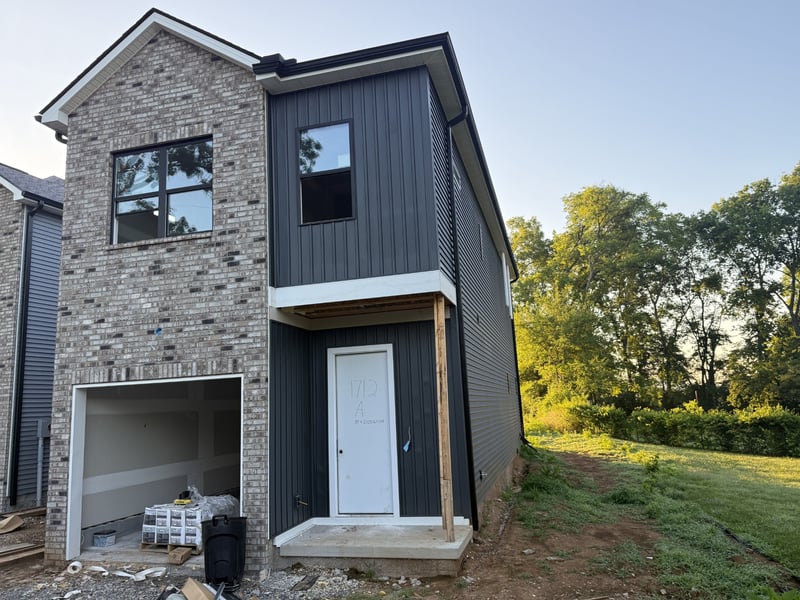 1712A River Dr, Nashville, TN 37218