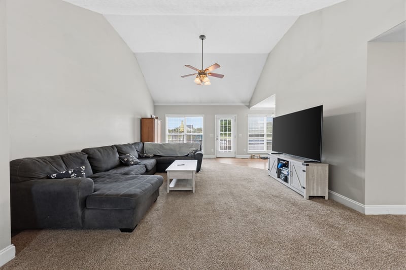 734 Lear Rd, Portland, TN 37148