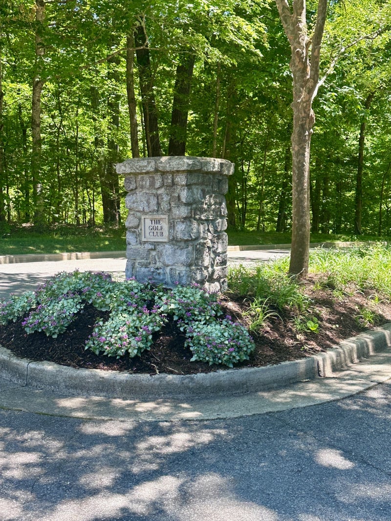 1011 Champion Hills Dr, Kingston Springs, TN 37082