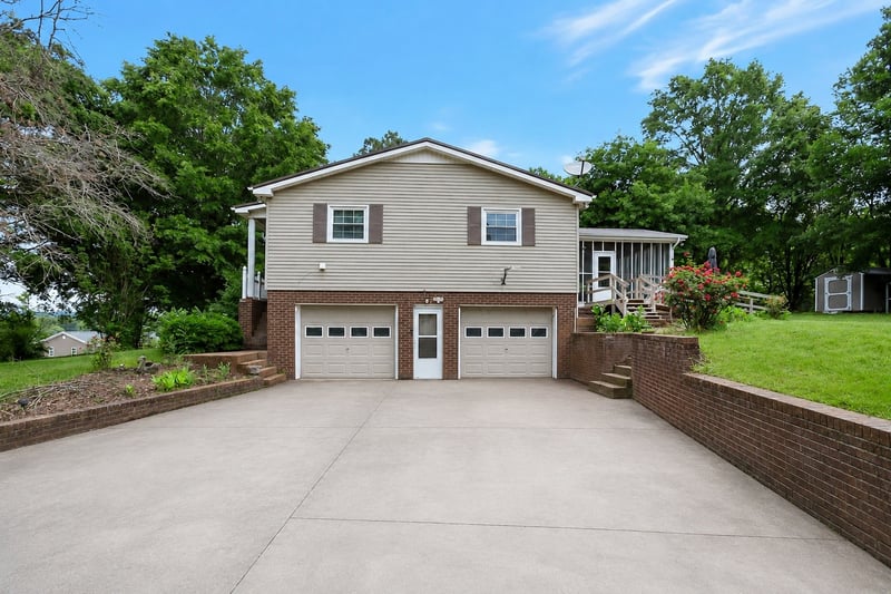 2226 Hwy 25 , Cottontown, TN 37048