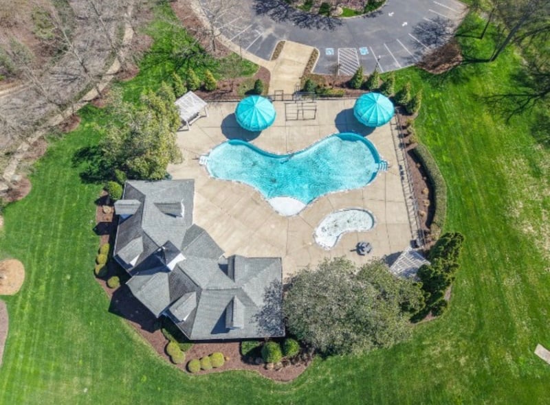 5715 Roxbury Dr, Murfreesboro, TN 37128