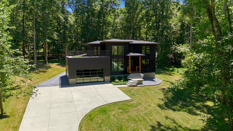 1084 Garton Rd, Burns, TN 37029