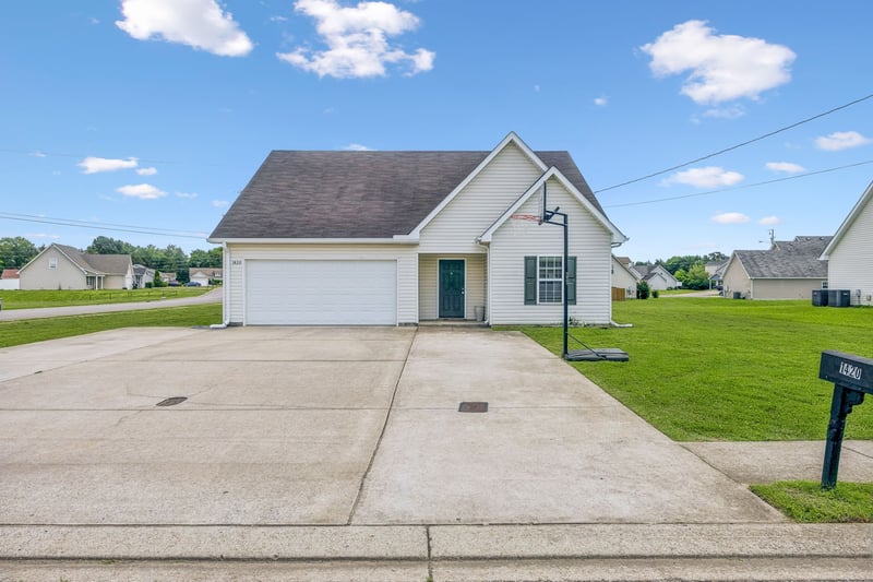 1420 Journey Dr, Murfreesboro, TN 37130