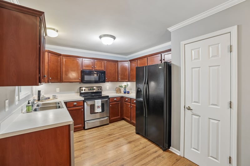704 Village Green Cir, Murfreesboro, TN 37128