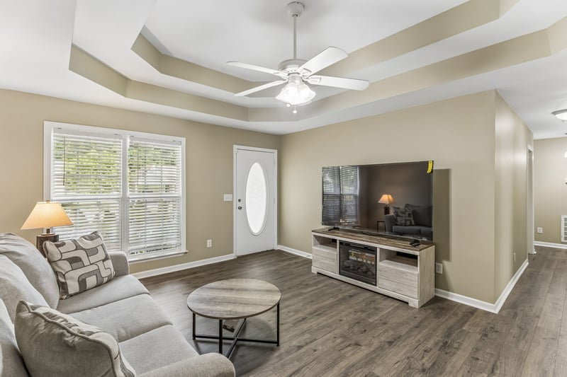 1706 Hillview Dr, Columbia, TN 38401