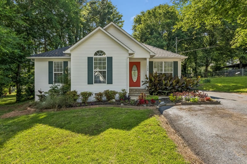 1706 Hillview Dr, Columbia, TN 38401
