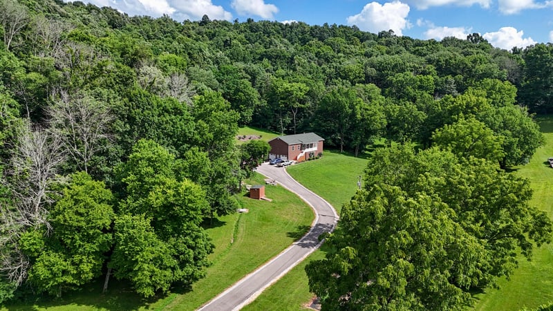4050 Cantebury Dr, Culleoka, TN 38451