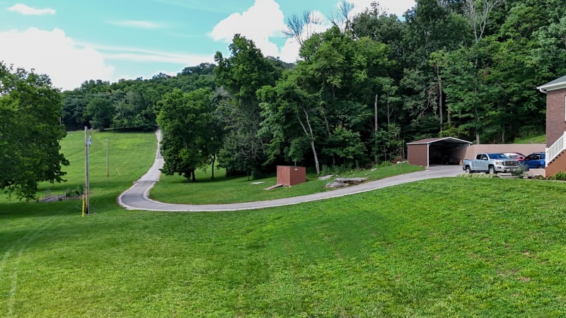 4050 Cantebury Dr, Culleoka, TN 38451