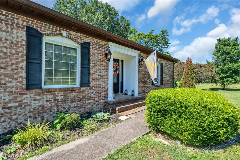6263 Windrow Rd, Rockvale, TN 37153