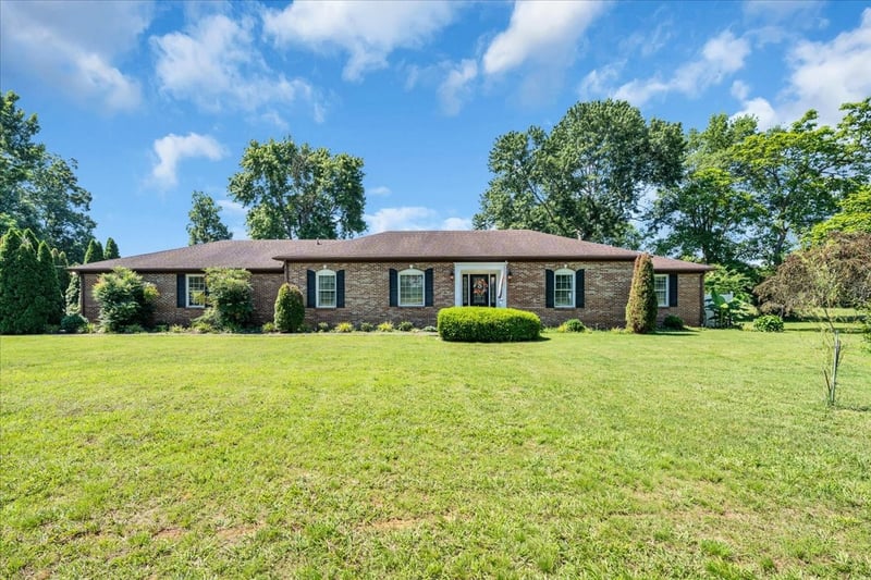 6263 Windrow Rd, Rockvale, TN 37153
