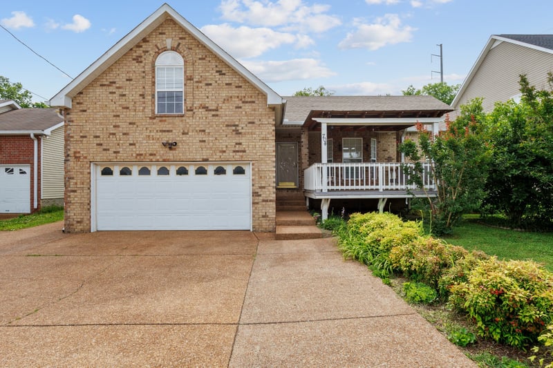 704 Shandale Dr, Madison, TN 37115
