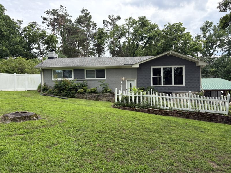 304 Hickory Dr, Old Hickory, TN 37138