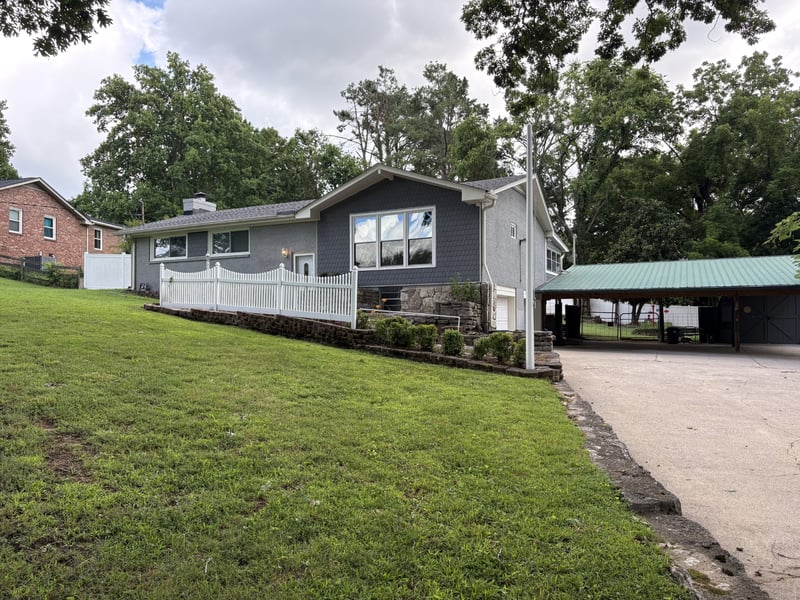 304 Hickory Dr, Old Hickory, TN 37138